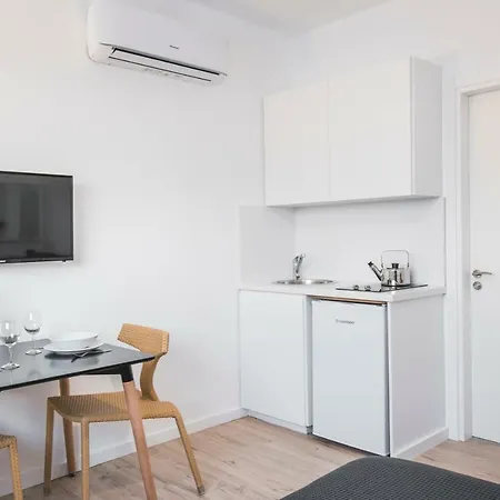 Kitonas Junior Apartment Limassol